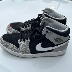 AIR JORDAN 1 ELEPHANT